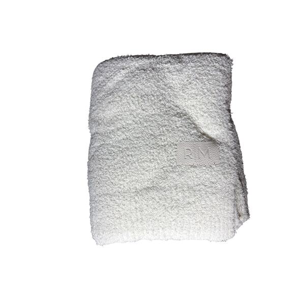 Rachel Miriam The Cloud Throw blanket in a cream color 40x50 - Picture 2 of 2